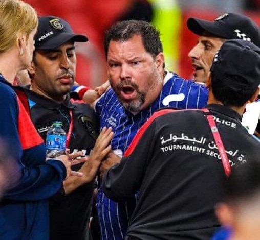 طرد مشجع أمريكي من مباراة إيران