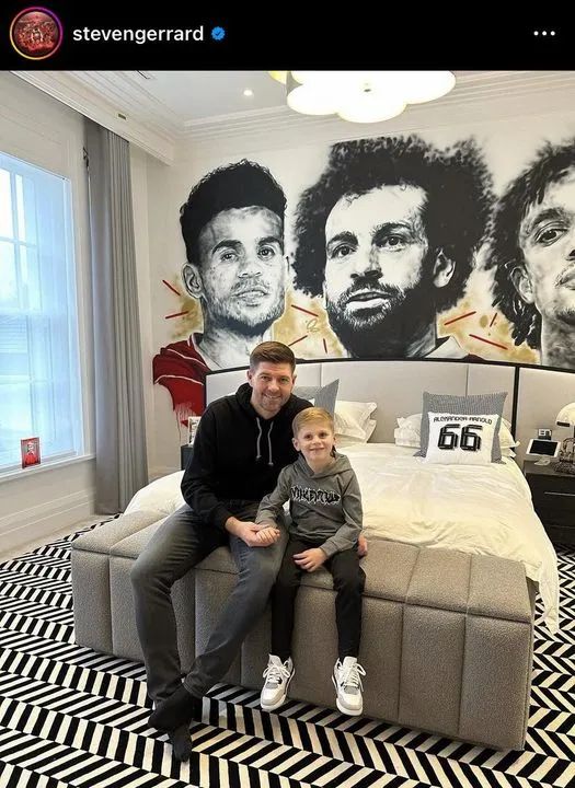 ستيفن جيرارد - محمد صلاح - ليفربول