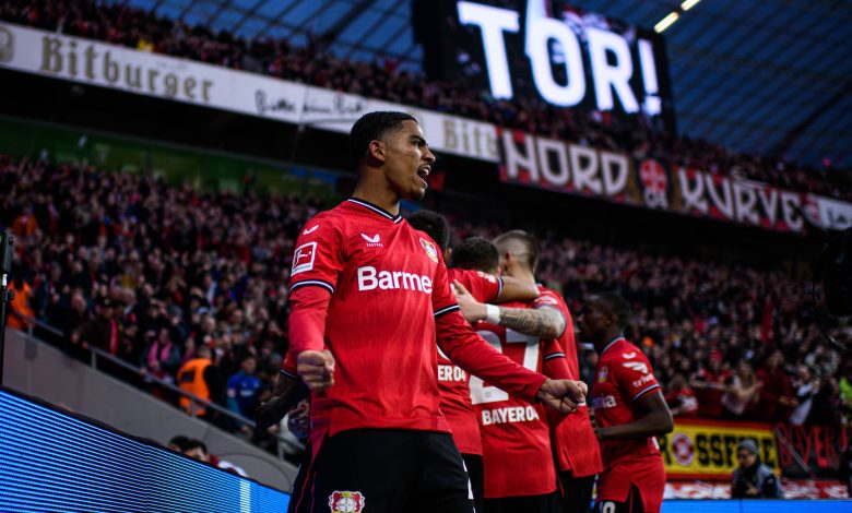 احتفال لاعبي باير ليفركوزن بهدف الفوز أمام بايرن ميونيخ - الدوري الألماني