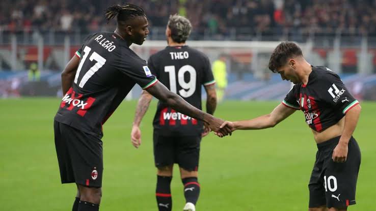 إبراهيم دياز - رافائيل لياو - إي سي ميلان