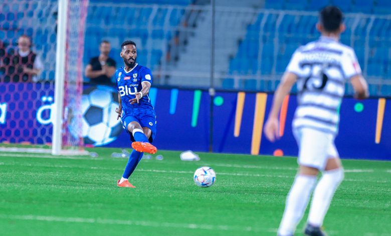 الهلال والطائي - الدوري السعودي