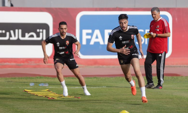 أكرم توفيق - كريم فؤاد - الأهلي