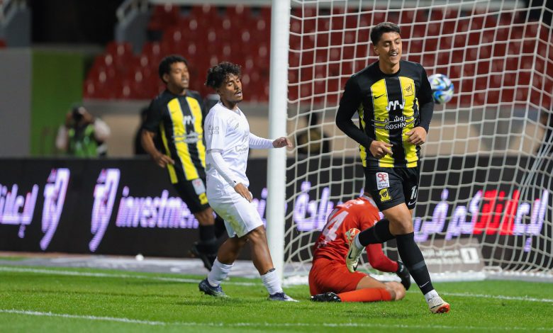 الاتحاد والطائي - الدوري السعودي